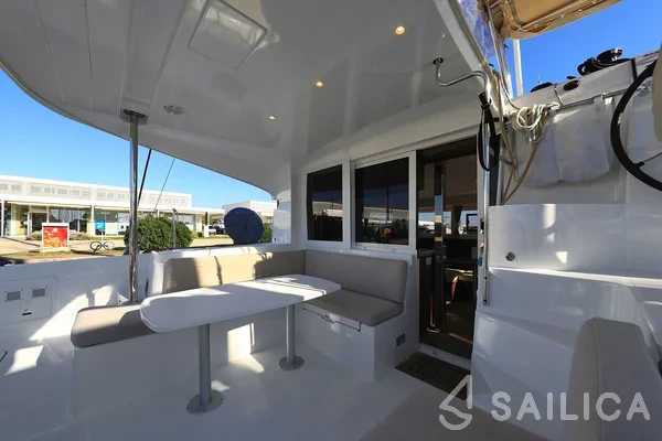 Lagoon 40 - Yacht Charter Sailica
