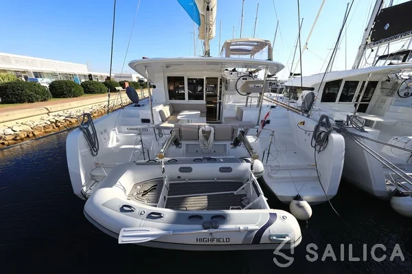 Lagoon 40 - Yacht Charter Sailica