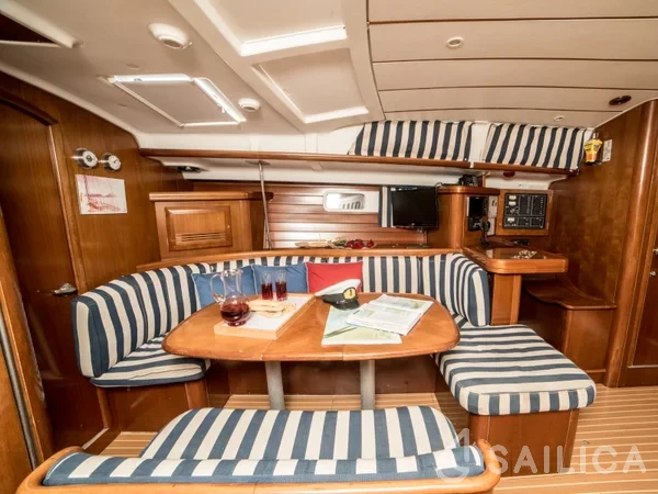 Oceanis 473 - Yacht Charter Sailica