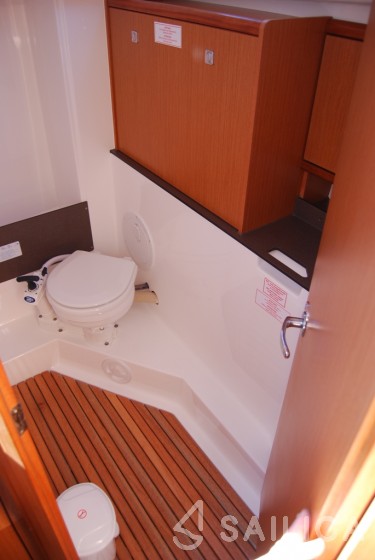 Bavaria Cruiser 33 - Yacht Charter Sailica