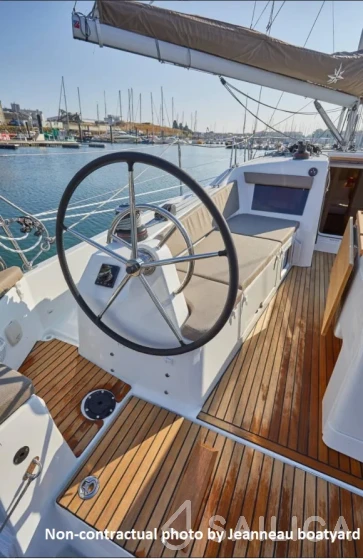 Sun Odyssey 410 - Yacht Charter Sailica