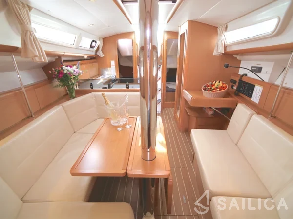 Sun Odyssey 36i - Yacht Charter Sailica