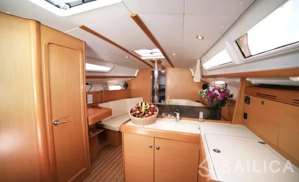 Sun Odyssey 36i - Yacht Charter Sailica