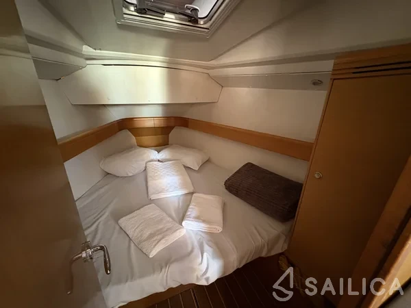 Sun Odyssey 36i - Yacht Charter Sailica