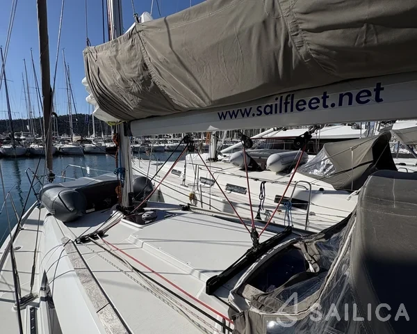 Sun Odyssey 36i - Yacht Charter Sailica