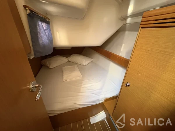 Sun Odyssey 36i - Yacht Charter Sailica