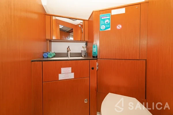 Bavaria 41 Cruiser - Yacht Charter Sailica