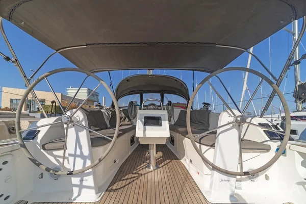 Bavaria 41 Cruiser - Yacht Charter Sailica