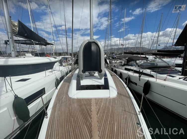 Oceanis 51.1 - Yacht Charter Sailica