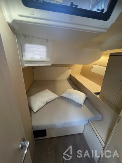 Oceanis 51.1 - Yacht Charter Sailica