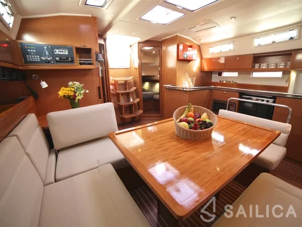 Bavaria 45 Cruiser - Yacht Charter Sailica
