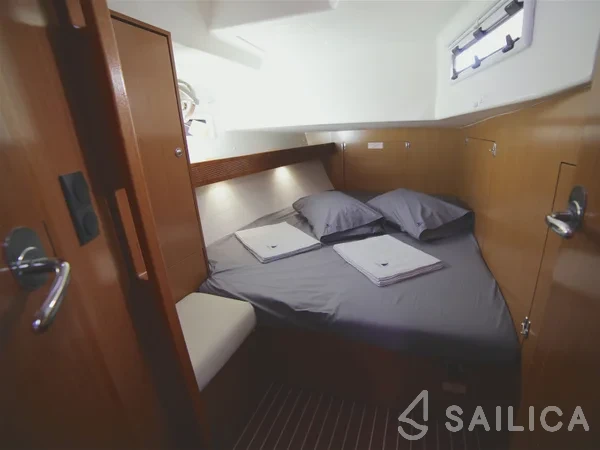 Bavaria 45 Cruiser - Yacht Charter Sailica