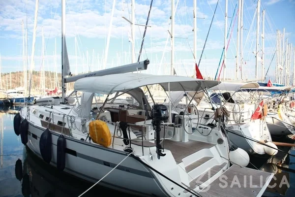 Bavaria 45 Cruiser - Yacht Charter Sailica