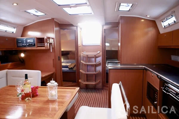Bavaria 45 Cruiser - Yacht Charter Sailica