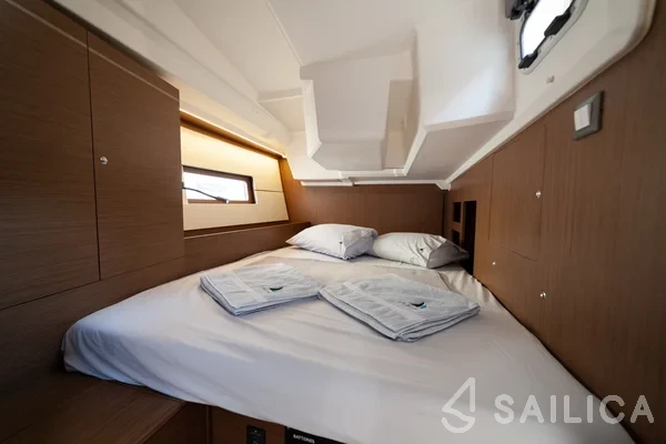 Oceanis 46.1 - Yacht Charter Sailica