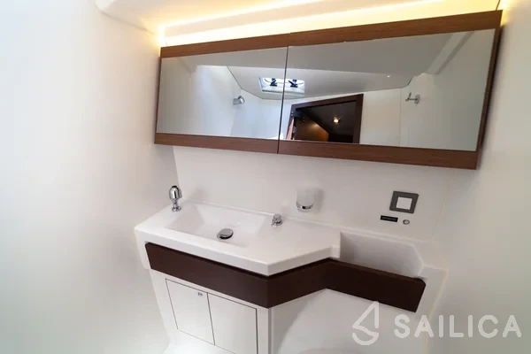 Oceanis 46.1 - Yacht Charter Sailica