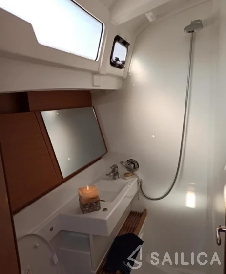 Sun Odyssey 490 - Yacht Charter Sailica