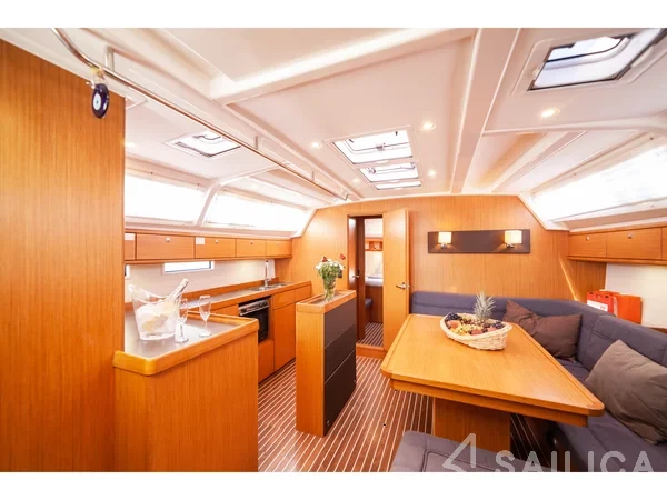 Bavaria 46 Cruiser - Yacht Charter Sailica
