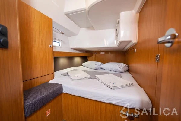 Bavaria 46 Cruiser - Yacht Charter Sailica