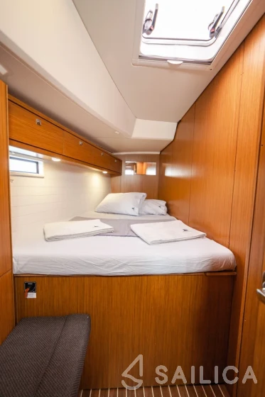 Bavaria 46 Cruiser - Yacht Charter Sailica