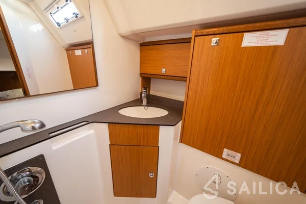 Bavaria 46 Cruiser - Yacht Charter Sailica