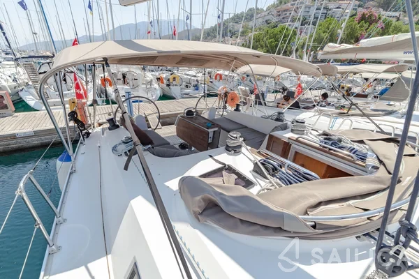 Bavaria 46 Cruiser - Yacht Charter Sailica