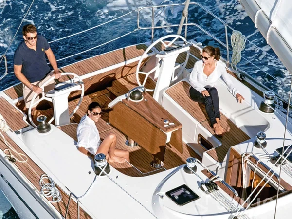 Bavaria 46 Cruiser - Yacht Charter Sailica