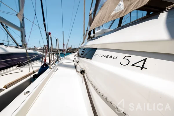 Jeanneau 54 - Yacht Charter Sailica