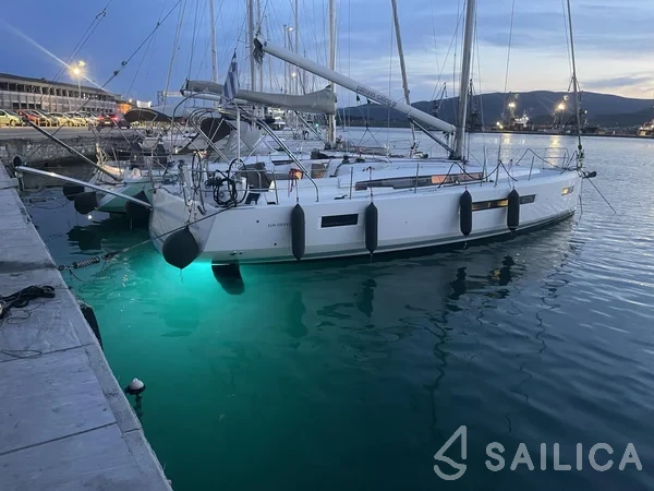 Sun Odyssey 490 - Yacht Charter Sailica