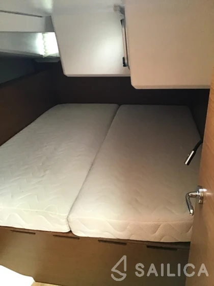 Sun Odyssey 490 - Yacht Charter Sailica