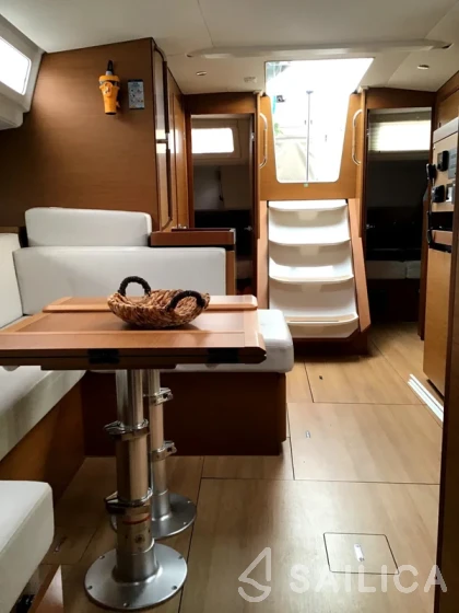 Sun Odyssey 490 - Yacht Charter Sailica