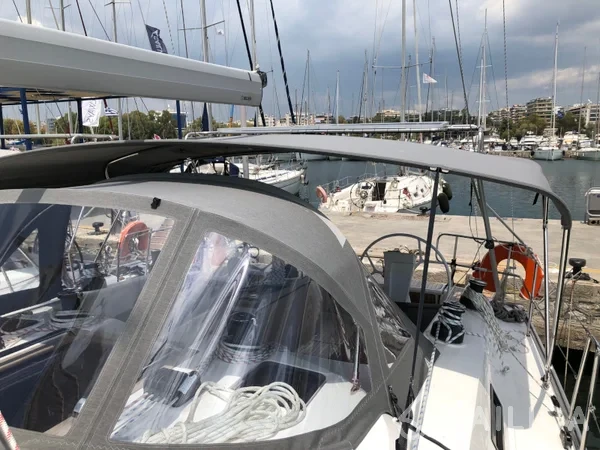 Bavaria 51 Cruiser - Yacht Charter Sailica