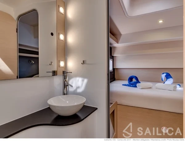Catalante 720 - Yacht Charter Sailica