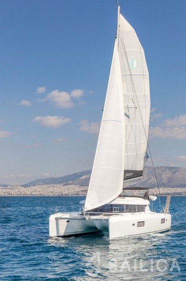 Lagoon 42 - Yacht Charter Sailica