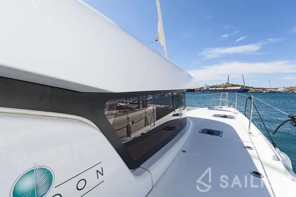 Lagoon 42 - Yacht Charter Sailica