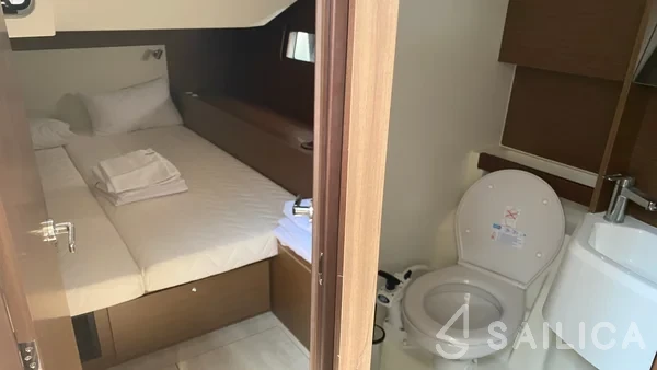 Oceanis 51.1 - Yacht Charter Sailica