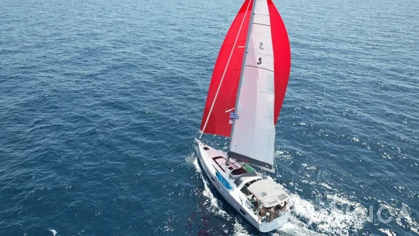 Oceanis 51.1 - Yacht Charter Sailica