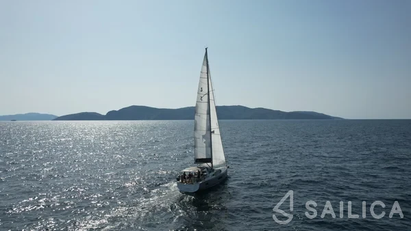 Oceanis 51.1 - Yacht Charter Sailica