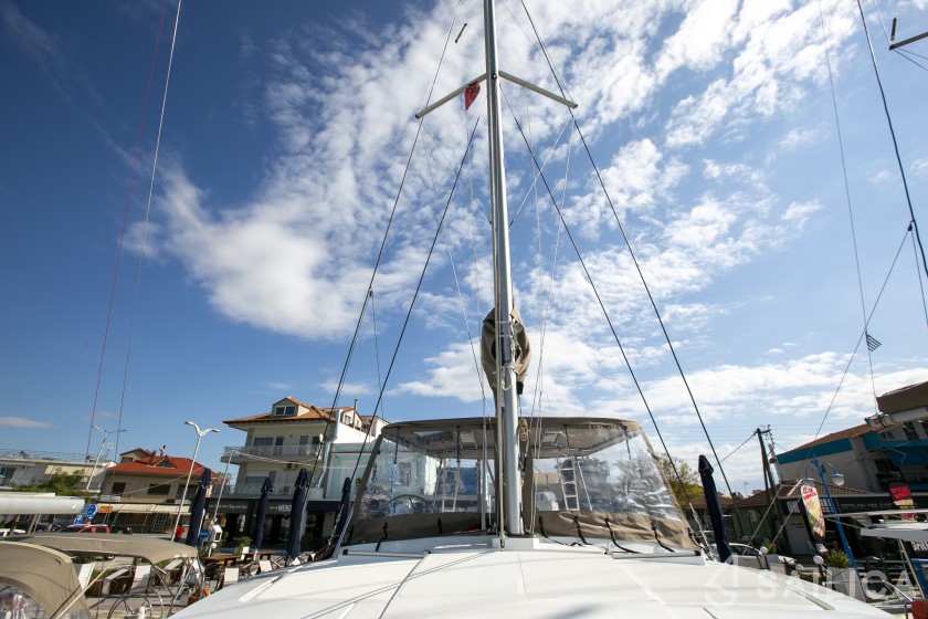 Bali 4.1 - Yacht Charter Sailica