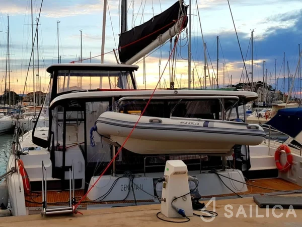 Lagoon 42 - Yacht Charter Sailica