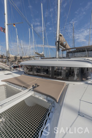 Lagoon 42 - Yacht Charter Sailica