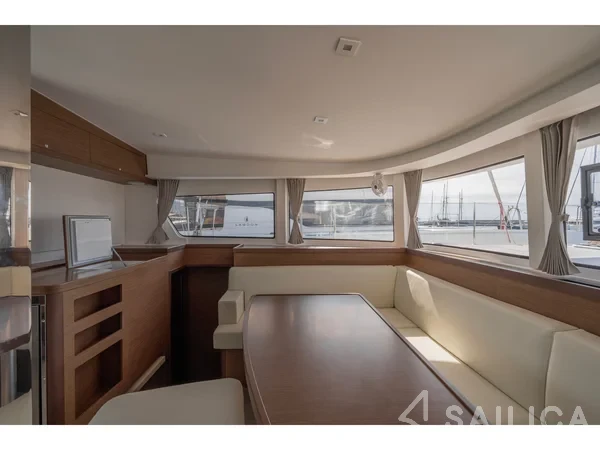 Lagoon 42 - Yacht Charter Sailica