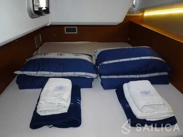 Sun Odyssey 490 - Yacht Charter Sailica