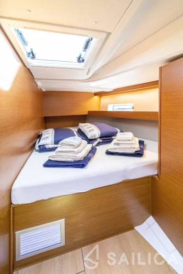 Sun Odyssey 490 - Yacht Charter Sailica