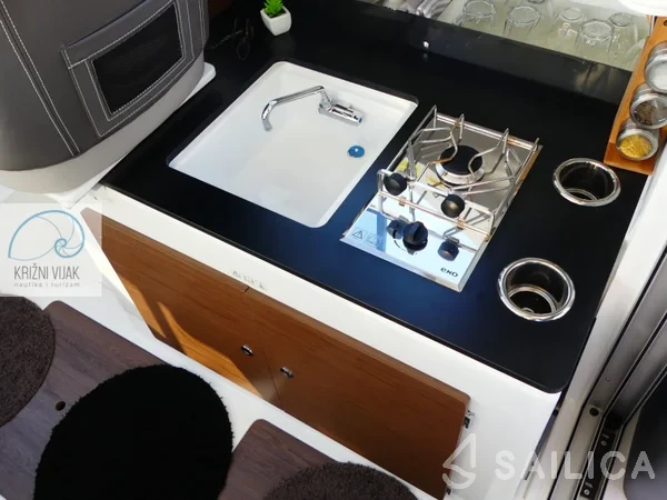 Merry Fisher 795 - Yacht Charter Sailica