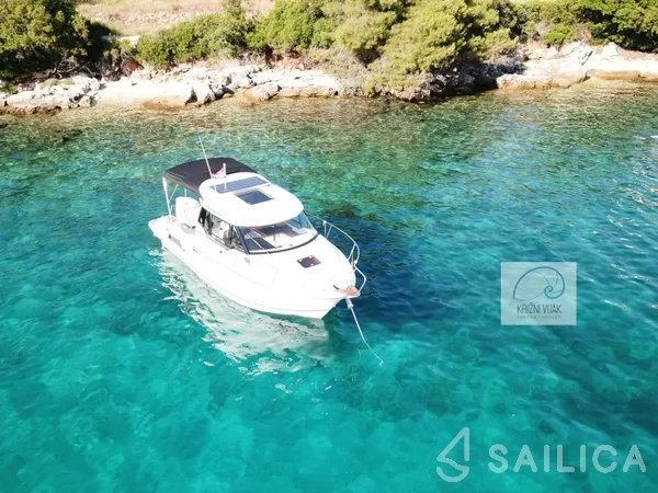 Merry Fisher 795 - Yacht Charter Sailica