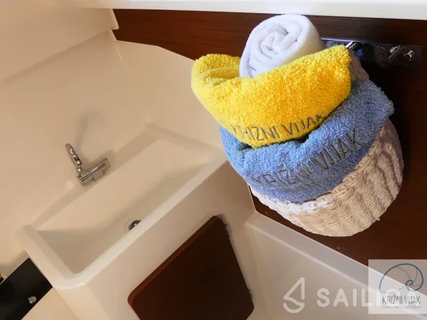 Merry Fisher 795 - Yacht Charter Sailica