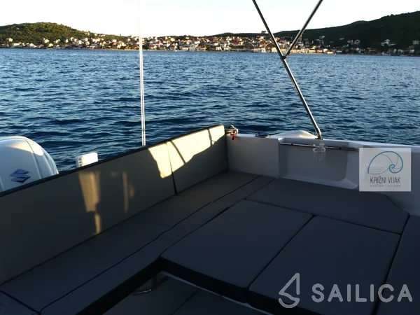 Merry Fisher 795 - Yacht Charter Sailica