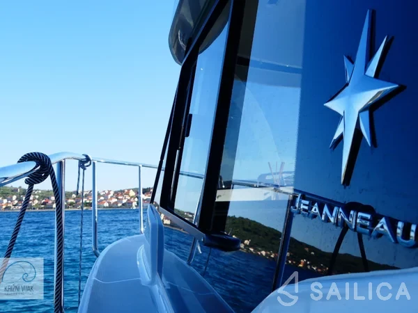 Merry Fisher 795 - Yacht Charter Sailica