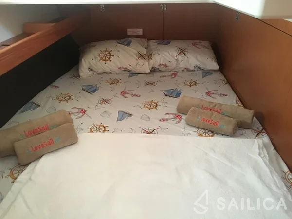 Bavaria 46 Cruiser - Yacht Charter Sailica